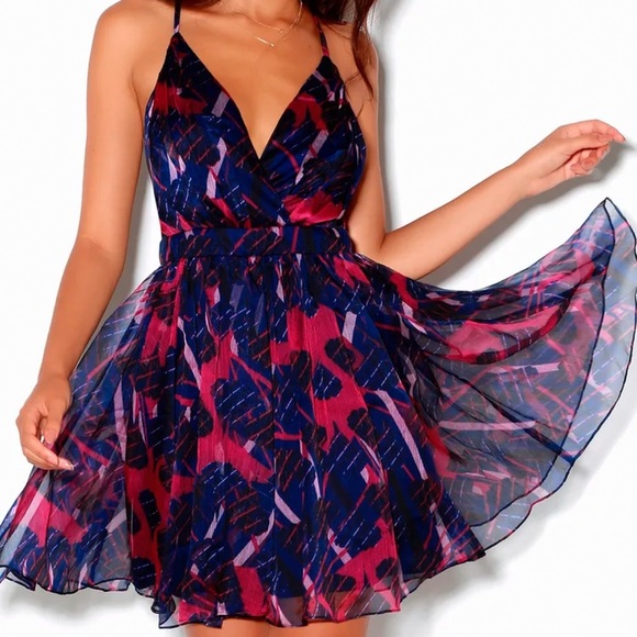 Lulus Dresses & Skirts - LULU’S Britannia twirly open back dress, M.